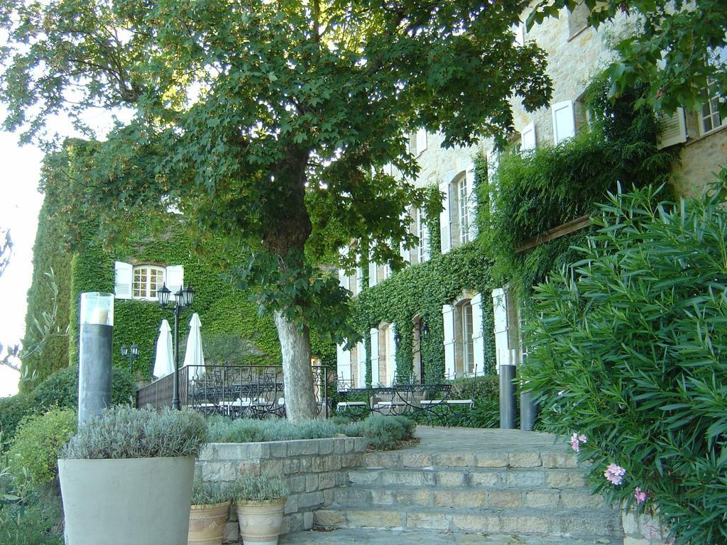 Отель Le Manoir De L'Etang Мужен Экстерьер фото