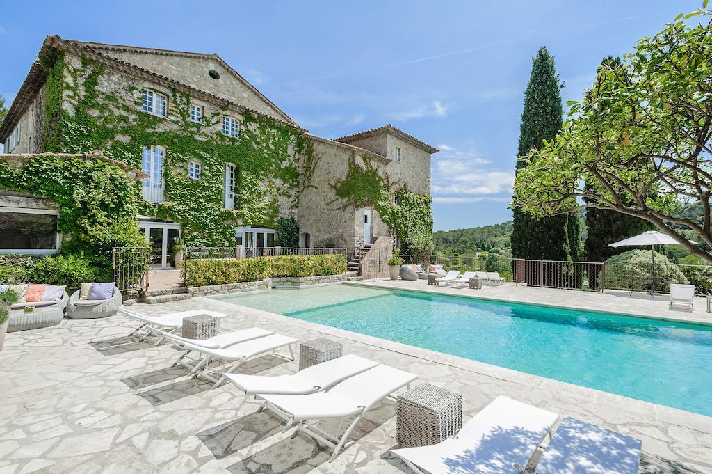 Отель Le Manoir De L'Etang Мужен Экстерьер фото